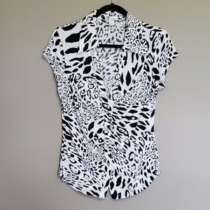 CHIC "CACHE" ANIMAL PRINT SILVER SEQUENCE TOP